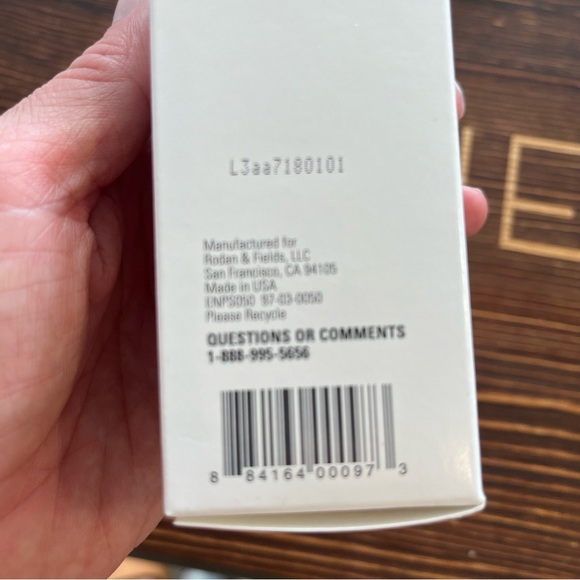 Rodan & Fields Microdermabrasion Paste Ten 5ml packets - Picture 2 of 4